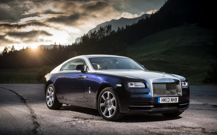 Rolls Royce: Sunset Majesty Drive Wallpaper