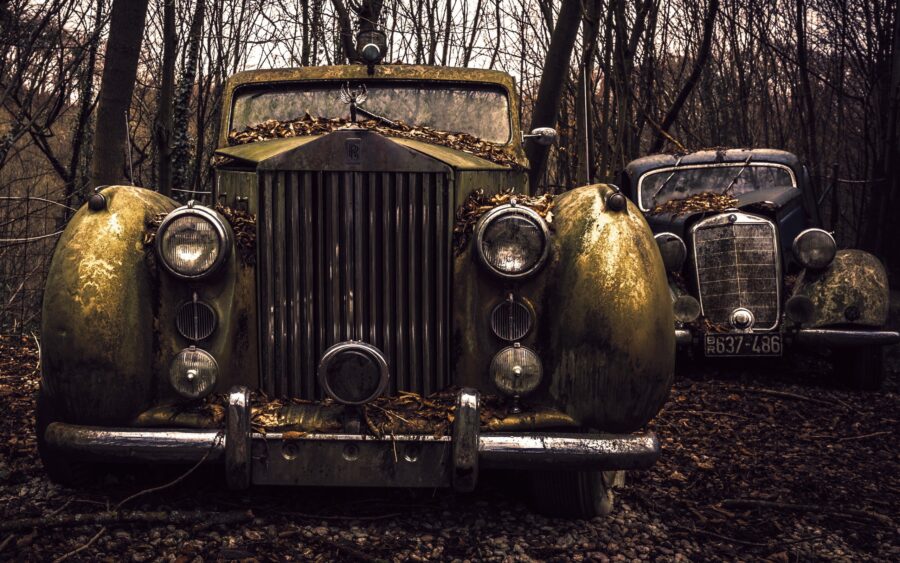 Rolls Royce: Vintage Decay Elegance Achtergrond
