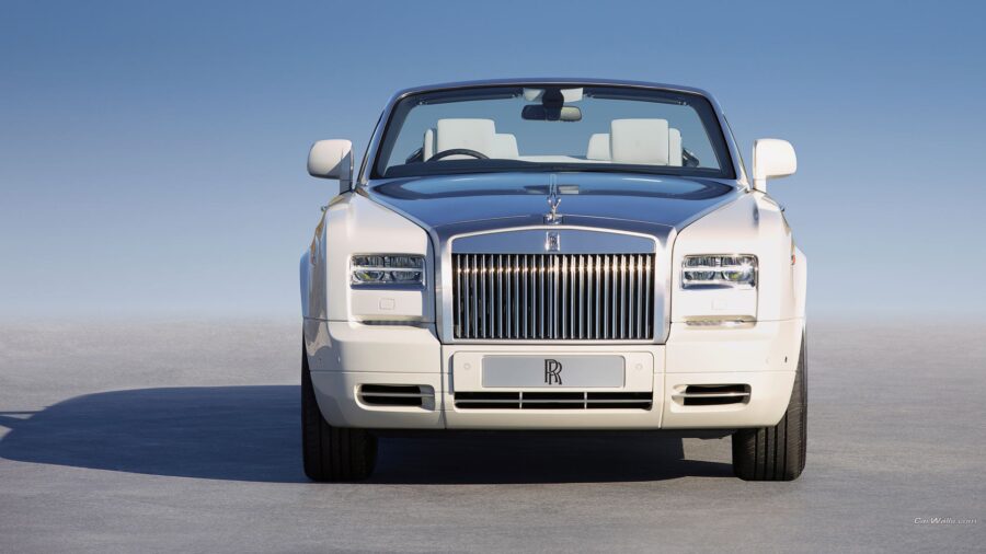 Rolls Royce: Weelderige Witte Elegantie Achtergrond