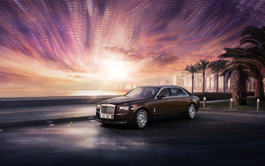 Rolls Royce: Sunset Drive Elegance Achtergrond